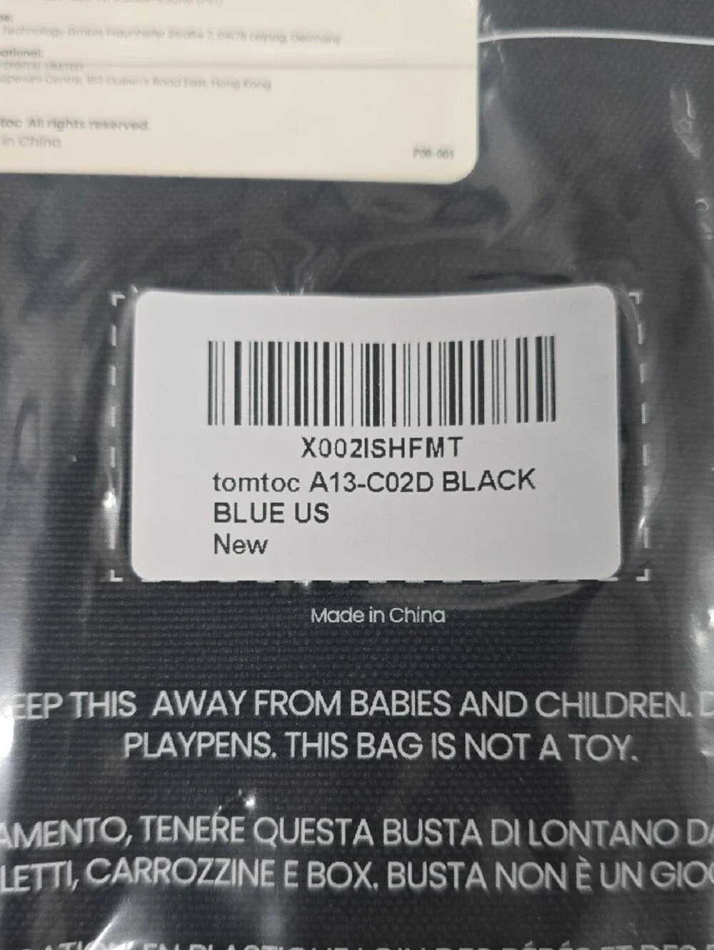 Tomtoc black laptop